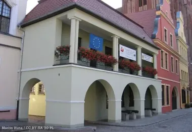 Autobusy ominą Powstańców Warszawy, a pasażerów czekają przystanki tymczasowe